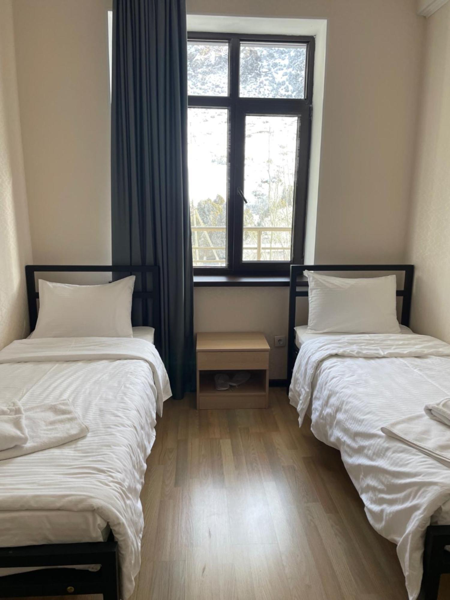 Gorno-Serafimovka Issyk Ata Retreat酒店 外观 照片