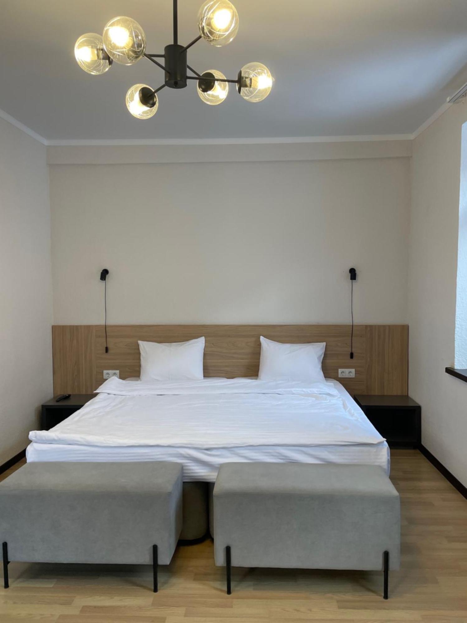Gorno-Serafimovka Issyk Ata Retreat酒店 外观 照片